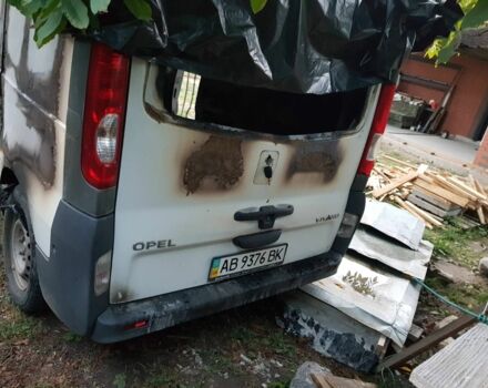 Белый Опель Виваро, объемом двигателя 2 л и пробегом 350 тыс. км за 2150 $, фото 4 на Automoto.ua