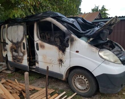 Белый Опель Виваро, объемом двигателя 2 л и пробегом 350 тыс. км за 2150 $, фото 2 на Automoto.ua