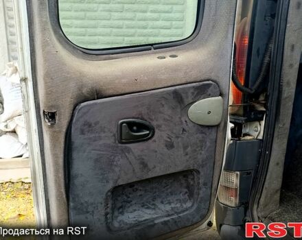 Білий Опель Віваро, об'ємом двигуна 1.9 л та пробігом 300 тис. км за 5700 $, фото 2 на Automoto.ua