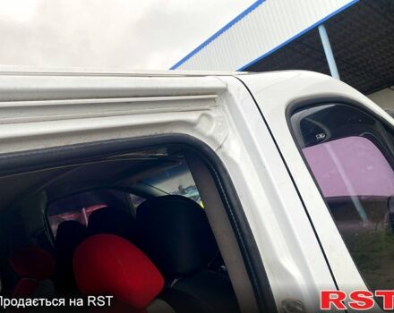 Белый Опель Виваро, объемом двигателя 1.9 л и пробегом 400 тыс. км за 6000 $, фото 10 на Automoto.ua