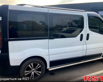 Білий Опель Віваро, об'ємом двигуна 2.5 л та пробігом 316 тис. км за 8300 $, фото 2 на Automoto.ua