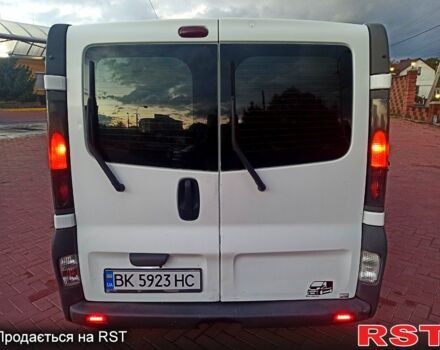 Белый Опель Виваро, объемом двигателя 1.9 л и пробегом 288 тыс. км за 7500 $, фото 7 на Automoto.ua