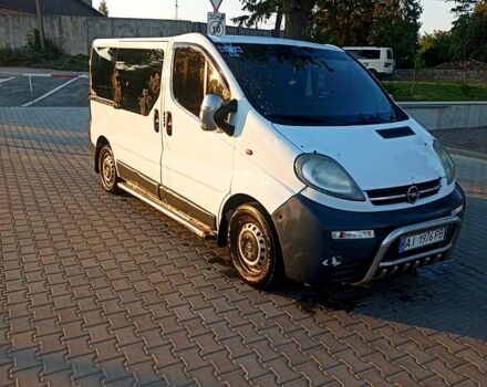 Белый Опель Виваро, объемом двигателя 1.9 л и пробегом 220 тыс. км за 5500 $, фото 3 на Automoto.ua