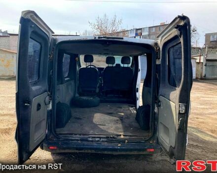 Белый Опель Виваро, объемом двигателя 1.9 л и пробегом 300 тыс. км за 4500 $, фото 5 на Automoto.ua