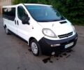 Белый Опель Виваро, объемом двигателя 2.5 л и пробегом 400 тыс. км за 7000 $, фото 1 на Automoto.ua