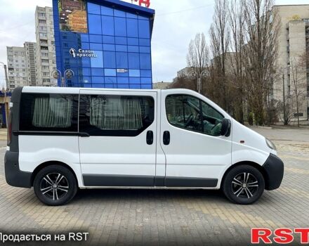 Білий Опель Віваро, об'ємом двигуна 1.9 л та пробігом 347 тис. км за 7500 $, фото 3 на Automoto.ua