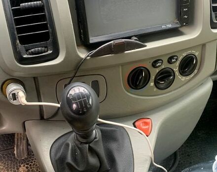 Белый Опель Виваро, объемом двигателя 1.9 л и пробегом 326 тыс. км за 5700 $, фото 9 на Automoto.ua