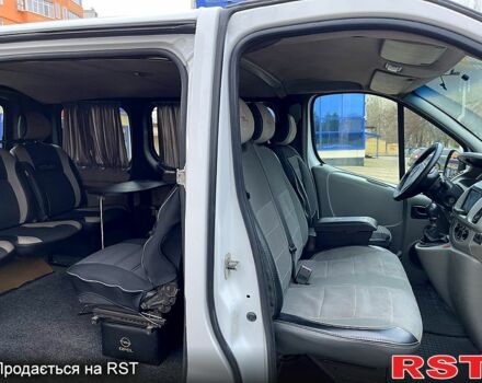 Білий Опель Віваро, об'ємом двигуна 1.9 л та пробігом 347 тис. км за 7500 $, фото 11 на Automoto.ua