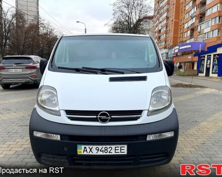 Білий Опель Віваро, об'ємом двигуна 1.9 л та пробігом 347 тис. км за 7500 $, фото 1 на Automoto.ua