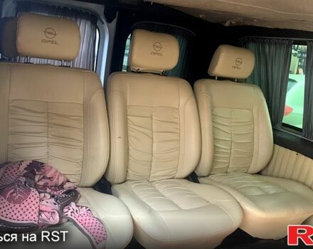 Белый Опель Виваро, объемом двигателя 1.9 л и пробегом 326 тыс. км за 5700 $, фото 8 на Automoto.ua