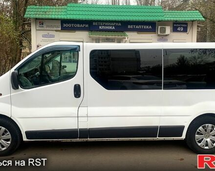 Белый Опель Виваро, объемом двигателя 1.9 л и пробегом 326 тыс. км за 5700 $, фото 2 на Automoto.ua