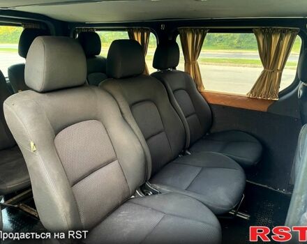 Белый Опель Виваро, объемом двигателя 2.5 л и пробегом 385 тыс. км за 9300 $, фото 5 на Automoto.ua
