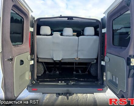 Белый Опель Виваро, объемом двигателя 2 л и пробегом 297 тыс. км за 8500 $, фото 7 на Automoto.ua