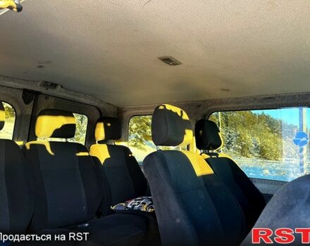 Белый Опель Виваро, объемом двигателя 20 л и пробегом 306 тыс. км за 6500 $, фото 6 на Automoto.ua