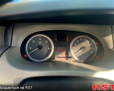 Белый Опель Виваро, объемом двигателя 2 л и пробегом 324 тыс. км за 10999 $, фото 7 на Automoto.ua