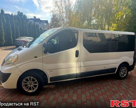 Белый Опель Виваро, объемом двигателя 2 л и пробегом 324 тыс. км за 10999 $, фото 2 на Automoto.ua