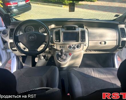 Белый Опель Виваро, объемом двигателя 2 л и пробегом 324 тыс. км за 10999 $, фото 5 на Automoto.ua