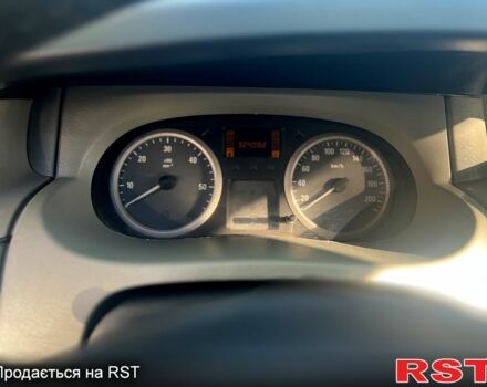 Белый Опель Виваро, объемом двигателя 2 л и пробегом 324 тыс. км за 10999 $, фото 6 на Automoto.ua