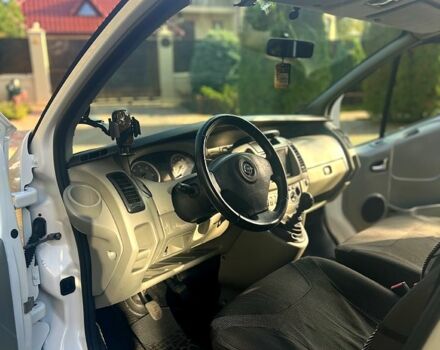 Белый Опель Виваро, объемом двигателя 2 л и пробегом 324 тыс. км за 10999 $, фото 10 на Automoto.ua