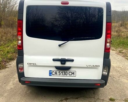 Белый Опель Виваро, объемом двигателя 2 л и пробегом 274 тыс. км за 8500 $, фото 3 на Automoto.ua