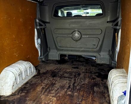 Опель Віваро 2013 у Харкові на Automoto.ua Білий Опель Віваро, об'ємом двигуна 2 л та пробігом 385 тис. км за 12700 $, фото 3 на Automoto.ua