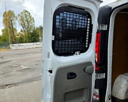 Опель Віваро 2013 у Харкові на Automoto.ua Білий Опель Віваро, об'ємом двигуна 2 л та пробігом 385 тис. км за 12700 $, фото 4 на Automoto.ua