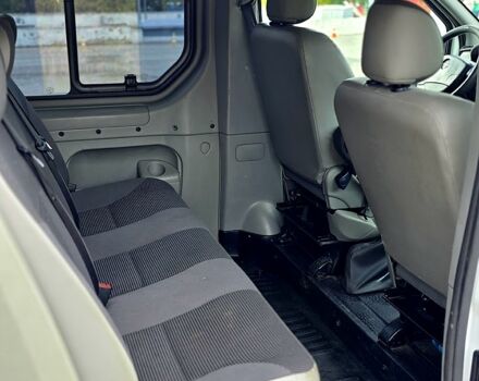 Опель Віваро 2013 у Харкові на Automoto.ua Білий Опель Віваро, об'ємом двигуна 2 л та пробігом 385 тис. км за 12700 $, фото 5 на Automoto.ua