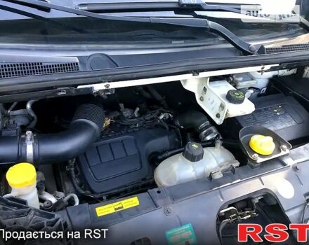 Білий Опель Віваро, об'ємом двигуна 1.6 л та пробігом 296 тис. км за 12700 $, фото 7 на Automoto.ua