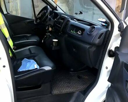 Білий Опель Віваро, об'ємом двигуна 1.6 л та пробігом 296 тис. км за 12700 $, фото 5 на Automoto.ua