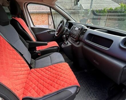 Белый Опель Виваро, объемом двигателя 1.6 л и пробегом 217 тыс. км за 11000 $, фото 6 на Automoto.ua