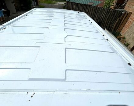 Белый Опель Виваро, объемом двигателя 1.6 л и пробегом 217 тыс. км за 11000 $, фото 2 на Automoto.ua