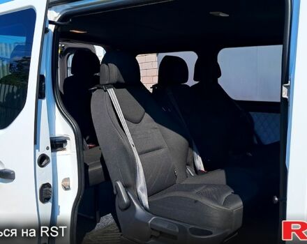 Белый Опель Виваро, объемом двигателя 1.6 л и пробегом 172 тыс. км за 15000 $, фото 5 на Automoto.ua