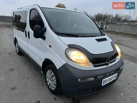 Белый Опель Виваро, объемом двигателя 1.87 л и пробегом 255 тыс. км за 4999 $, фото 1 на Automoto.ua