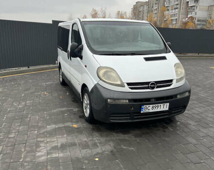 Белый Опель Виваро, объемом двигателя 1.9 л и пробегом 390 тыс. км за 5850 $, фото 1 на Automoto.ua