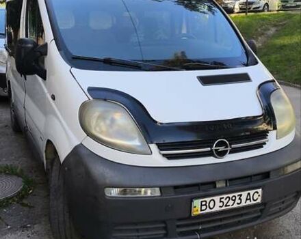 Белый Опель Виваро, объемом двигателя 1.9 л и пробегом 449 тыс. км за 5500 $, фото 1 на Automoto.ua