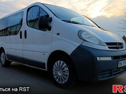 Білий Опель Віваро, об'ємом двигуна 1.9 л та пробігом 250 тис. км за 3200 $, фото 1 на Automoto.ua