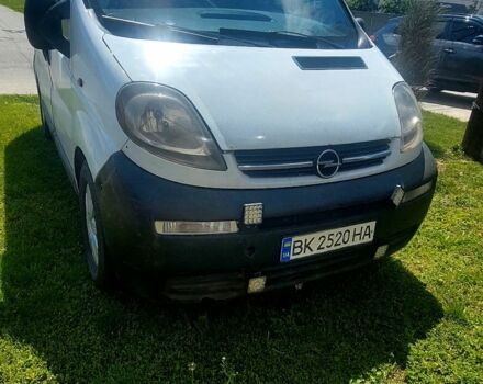 Білий Опель Віваро, об'ємом двигуна 1.9 л та пробігом 300 тис. км за 5300 $, фото 1 на Automoto.ua