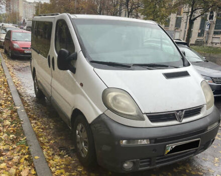 Белый Опель Виваро, объемом двигателя 1.9 л и пробегом 150 тыс. км за 6000 $, фото 1 на Automoto.ua