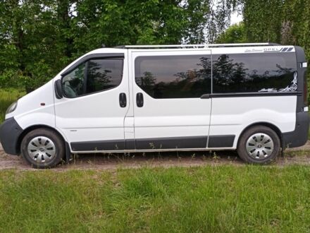 Опель Віваро 2003 у Камінь-Каширський на Automoto.ua Білий Опель Віваро, об'ємом двигуна 1.9 л та пробігом 491 тис. км за 6800 $, фото 1 на Automoto.ua