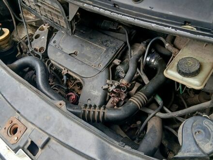 Опель Виваро 2003 в Харькове на Automoto.ua Белый Опель Виваро, объемом двигателя 1.9 л и пробегом 0 тыс. км за 5300 $, фото 1 на Automoto.ua