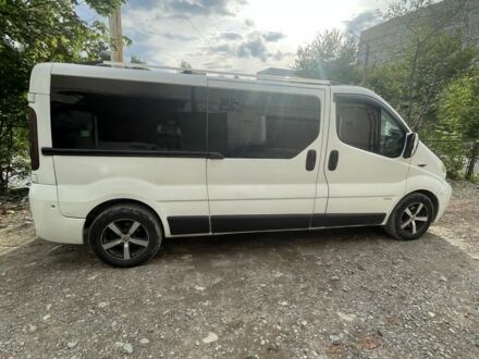 Белый Опель Виваро, объемом двигателя 1.9 л и пробегом 380 тыс. км за 7598 $, фото 1 на Automoto.ua