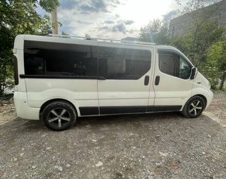 Белый Опель Виваро, объемом двигателя 1.9 л и пробегом 380 тыс. км за 7598 $, фото 1 на Automoto.ua