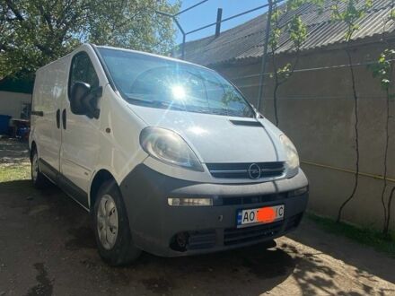 Белый Опель Виваро, объемом двигателя 1.9 л и пробегом 406 тыс. км за 4800 $, фото 1 на Automoto.ua