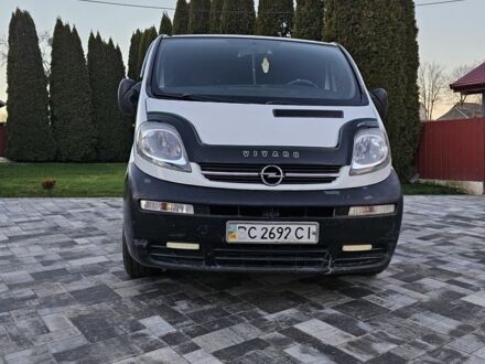 Белый Опель Виваро, объемом двигателя 0 л и пробегом 263 тыс. км за 6000 $, фото 1 на Automoto.ua