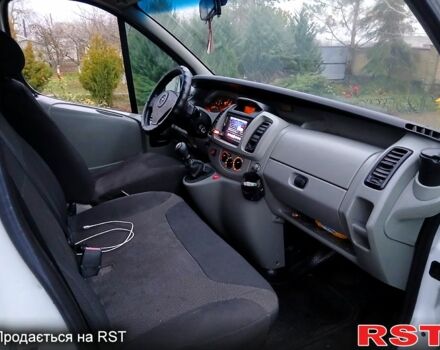 Білий Опель Віваро, об'ємом двигуна 1.9 л та пробігом 360 тис. км за 6400 $, фото 1 на Automoto.ua