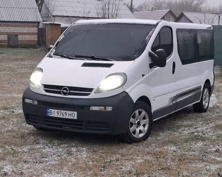 Белый Опель Виваро, объемом двигателя 1.87 л и пробегом 350 тыс. км за 7300 $, фото 1 на Automoto.ua