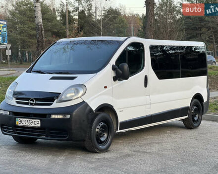 Белый Опель Виваро, объемом двигателя 1.87 л и пробегом 400 тыс. км за 5800 $, фото 1 на Automoto.ua