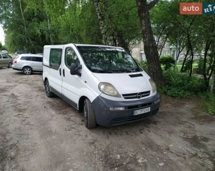 Белый Опель Виваро, объемом двигателя 1.87 л и пробегом 380 тыс. км за 5500 $, фото 1 на Automoto.ua