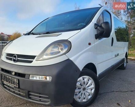 Белый Опель Виваро, объемом двигателя 1.9 л и пробегом 245 тыс. км за 7999 $, фото 1 на Automoto.ua