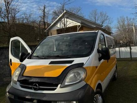 Білий Опель Віваро, об'ємом двигуна 1.9 л та пробігом 350 тис. км за 6000 $, фото 1 на Automoto.ua